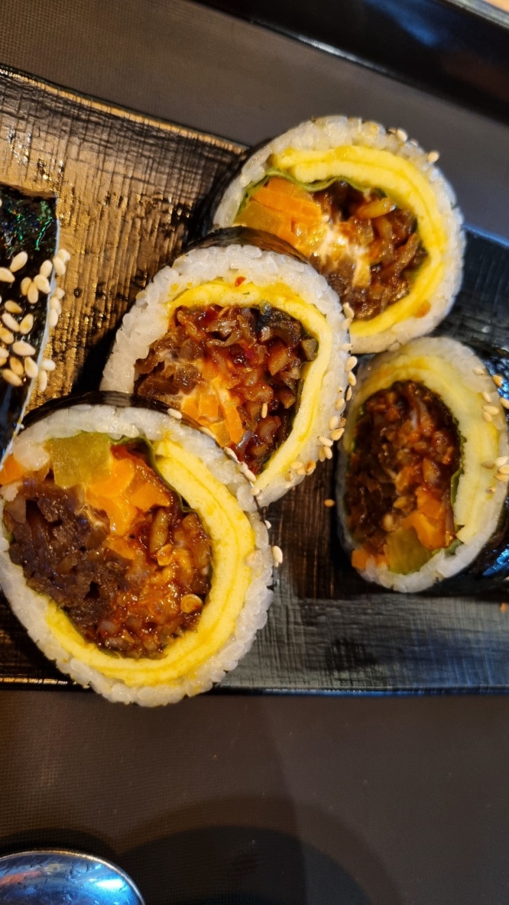  경동시장 맛집 청년몰 왕언니네 김밥 차린국수 고기국수