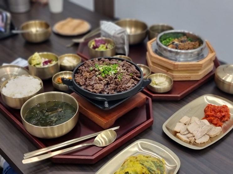 김포 풍무역 한식 맛집 본우리반상에서 즐기는 솥밥! 가지소고기와 바싹불고기 후기 김포 풍무역 한식 맛집 본우리반상에서 즐기는 솥밥! 가지소고기와 바싹불고기 후기