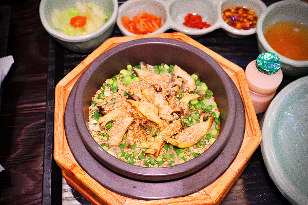  건대입구 대접받는 느낌 솔솥, 신선한 솥밥과 친절한 서비스!