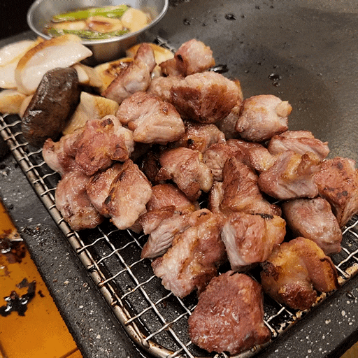  전주 객사 고기집 [일층집 객리단길점] 반찬 잘 나오는 가성비갑 구워주는 고기집 추천