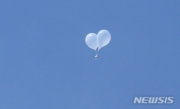 (남북 연결도로 폭파,미<b>대선</b> 전후 겨냥 <b>김정은</b>의 도발 또는... 