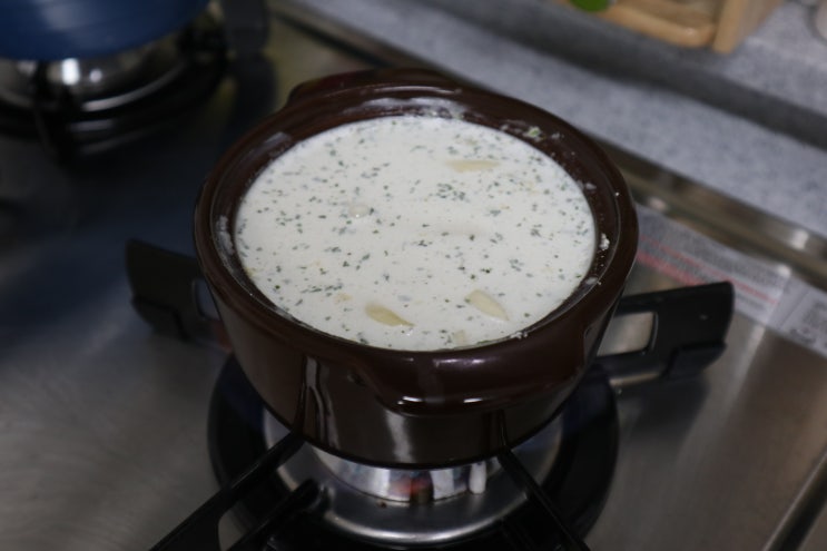  까르보나라 떡볶이 택배 야식창고 야식 생각날때