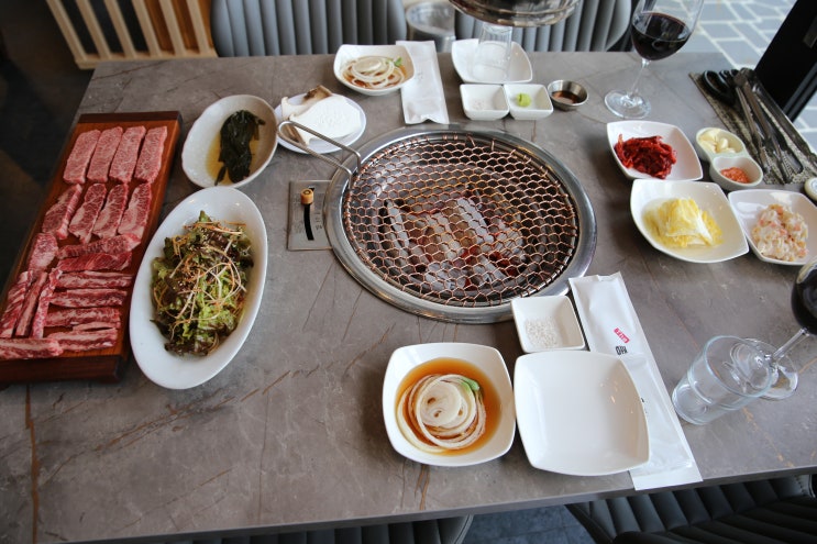  광안리 오션뷰 맛집 바다 불꽃놀이 보며 즐기는 고퀄 더좋은한우