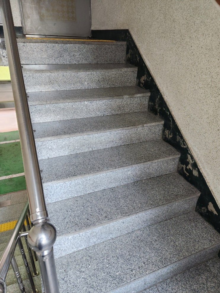  안산 본오동계단청소 빌라 사동 화장실 일동 사무실청소업체