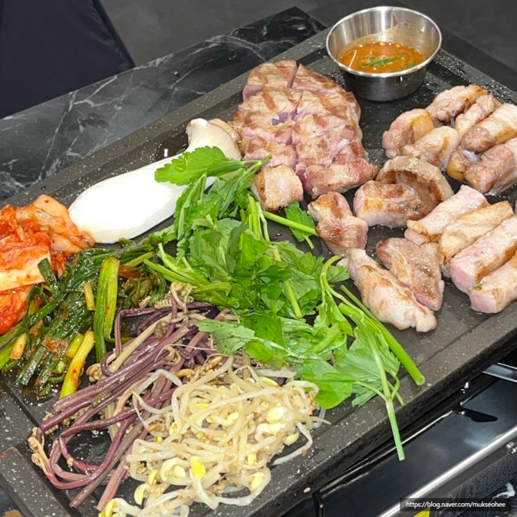  홍대회식 메뉴로 삼겹살 어때요? 대서리 찐맛집