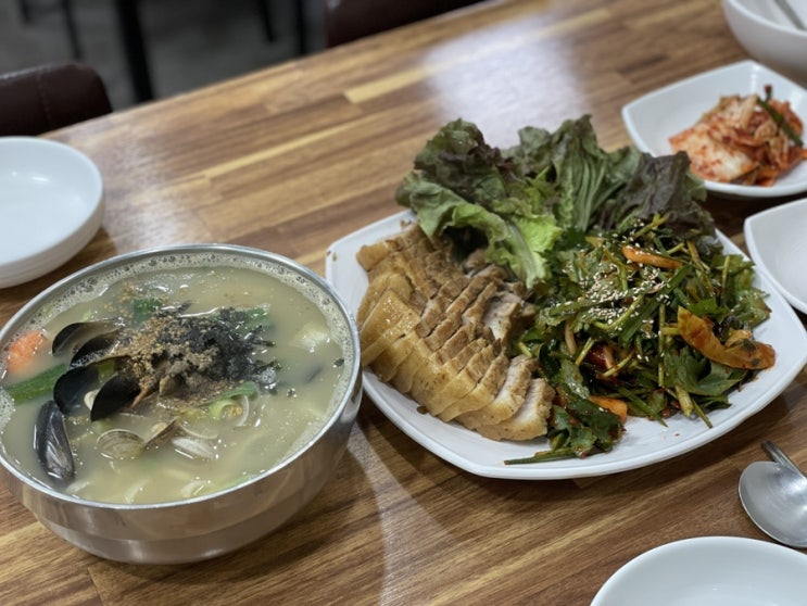  소문난 해물칼국수&왕돈까스 :: 원주 무실동 줄 서는 집 수육이 숨은 대표 메뉴