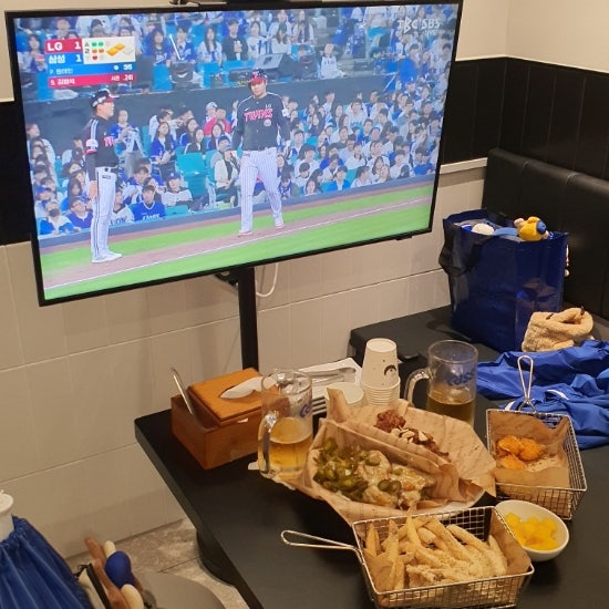 삼성 VS LG 플레이오프2차전, 대구 야구중계 축구중계 볼수있는 술집 푸라닭동성로점 방문후기 삼성 VS LG 플레이오프2차전, 대구 야구중계 축구중계 볼수있는 술집 푸라닭동성로점 방문후기