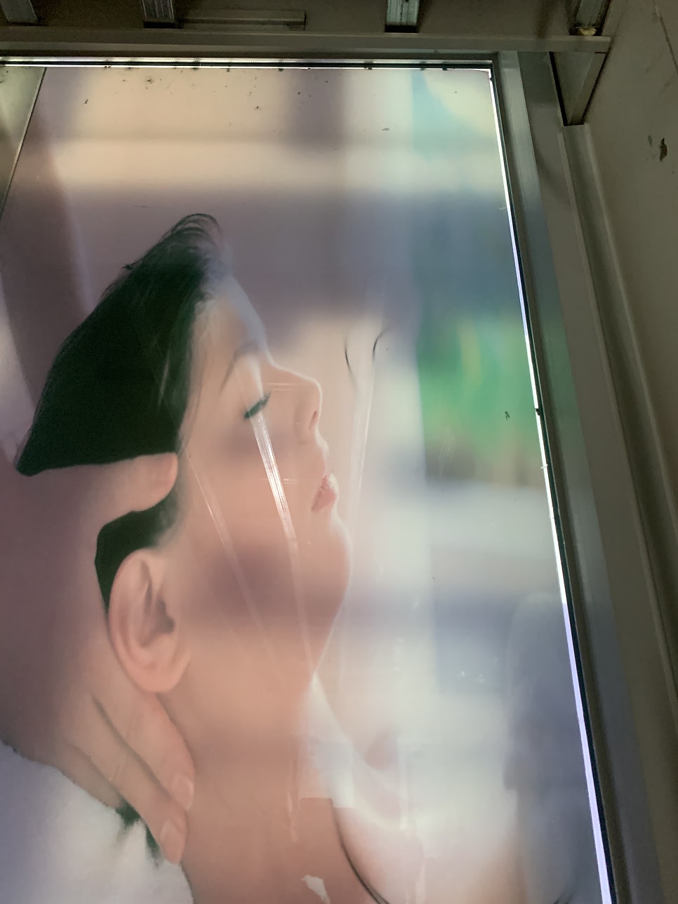 강화유리타공 식당 보일러배관 설치구멍