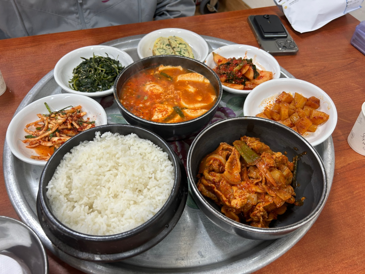  광장시장 광장호떡, 승우네식당 백반