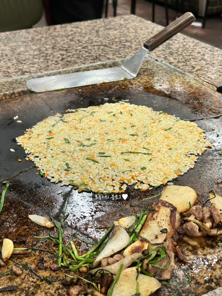  기흥아울렛맛집 '황금오리' 웨이팅후기 누룽지볶음밥