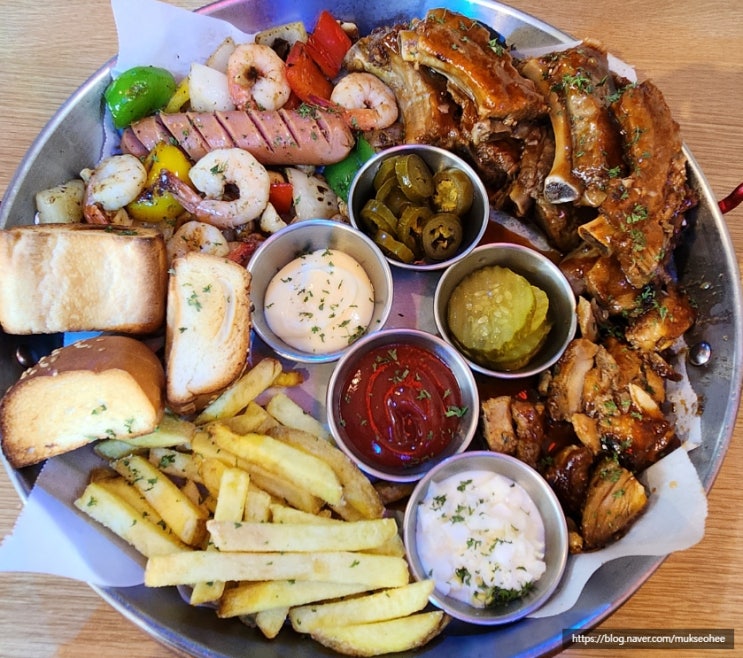  연세대 맛집 신촌리틀쿠바 폭립플래터 맥주데이트