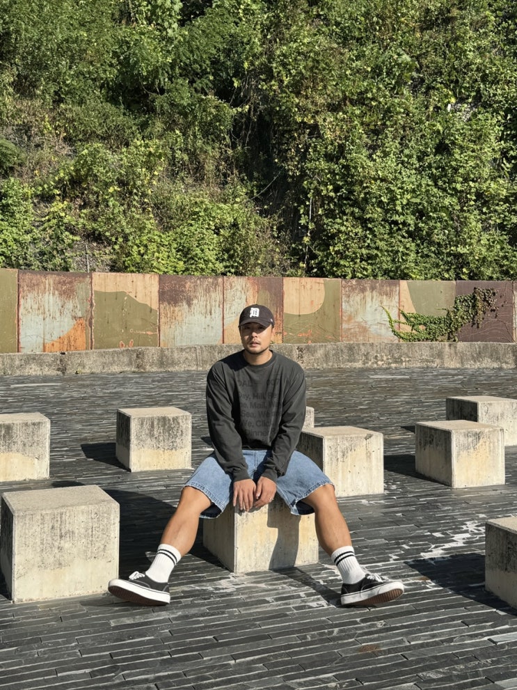  활용도 좋은 피그먼트 롱슬리브 / DURT - OUR DAILY LONG SLEEVE