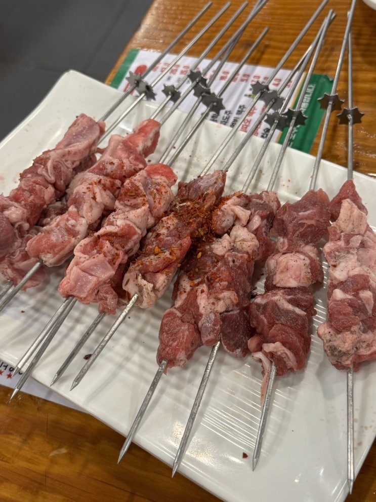  [교대] 양꼬치 맛있게 먹는 조합 ‘한성양꼬치 교대2호점’