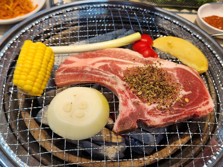  전주 중화산동 맛집 [명륜진사갈비 전주중화산점] 스테이크 갈비 삼겹살 무한리필 고기집 추천