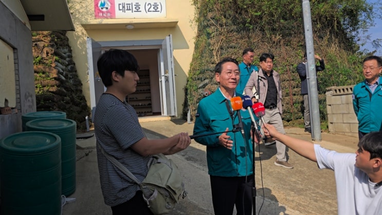 <b>유정복</b> 인천시장, 안보상황 점검 <b>연평도</b> 방문