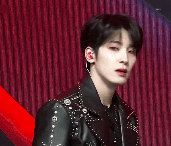 [SEVENTEEN Fanfiction] I Am the Villainess. - 01.