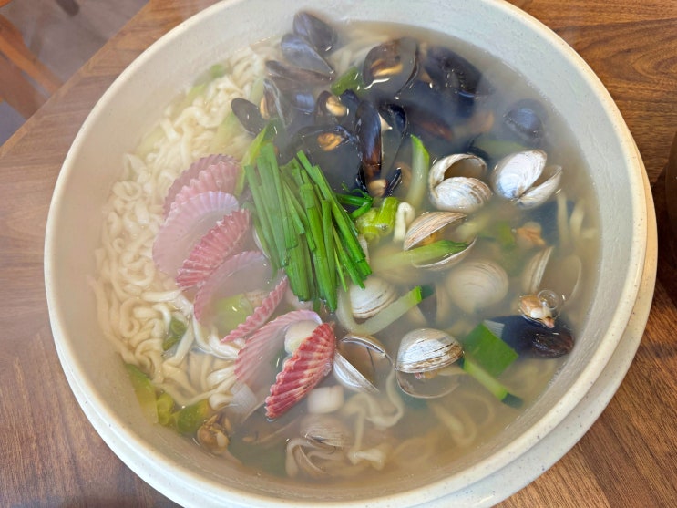 양산맛집 점심 메뉴 국물이 끝내주는 오봉해물칼국수 양산맛집 점심 메뉴 국물이 끝내주는 오봉해물칼국수