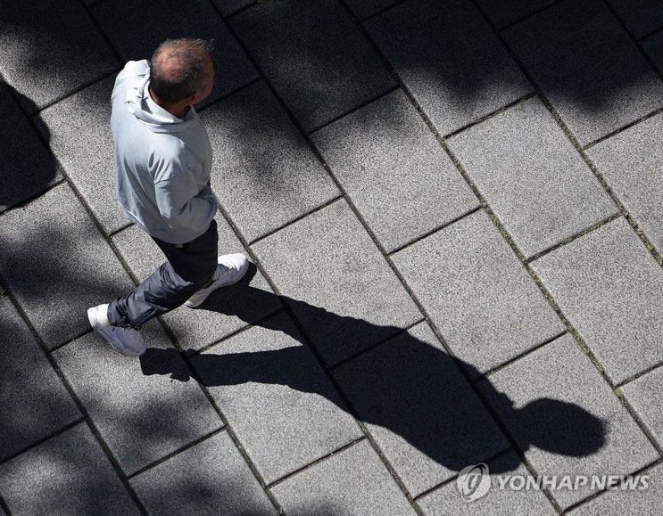 고독사 2명 중 1명은 50∼60대 남성…20대선 자살이 59.5% 고독사 2명 중 1명은 50∼60대 남성…20대선 자살이 59.5%