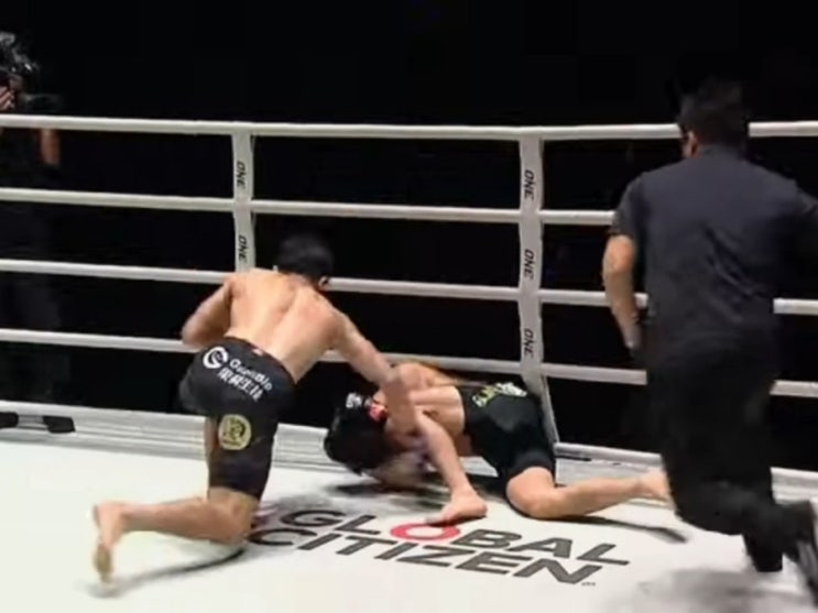  [원챔피언십] Katsuaki Aoyagi, 이준환 상대로 KO승