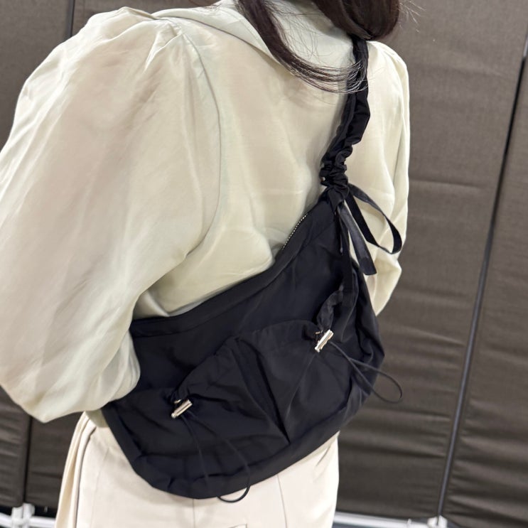  가벼운 가방 세이모르 투웨이 리본 타이백 여자 데일리백 제격