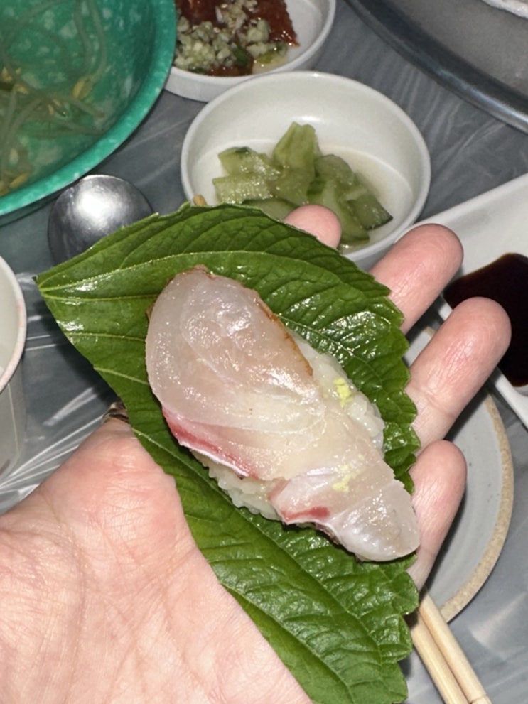  신사동 해산물 맛집 - 바다공장 가로수길 술집 추천 (feat. 위스키, 꼬냑 하이볼)