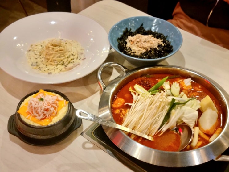  수원역 닭볶음탕 홍미집 수원점 칼칼하고 매콤한 닭도리탕