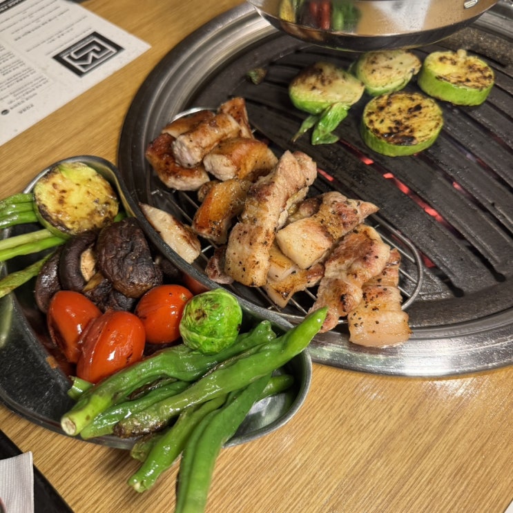  학동 맛집 청담고수 논현점 숙성 돼지고기 콜키지프리 와인 후기
