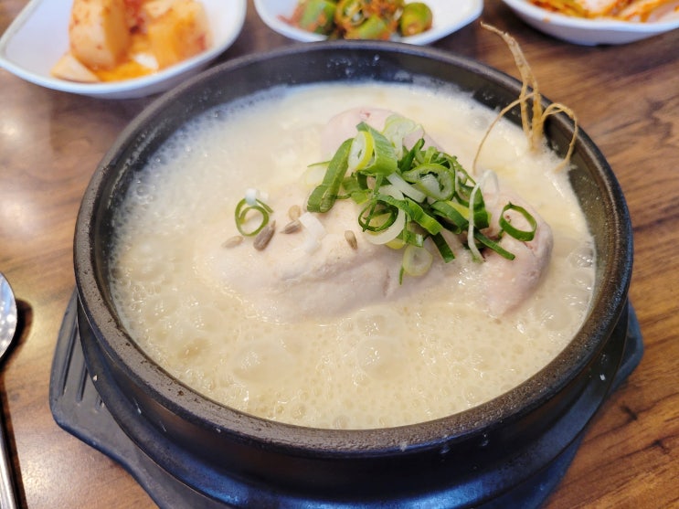  인천시청맛집 황제삼계탕에서 든든하게 보양완료