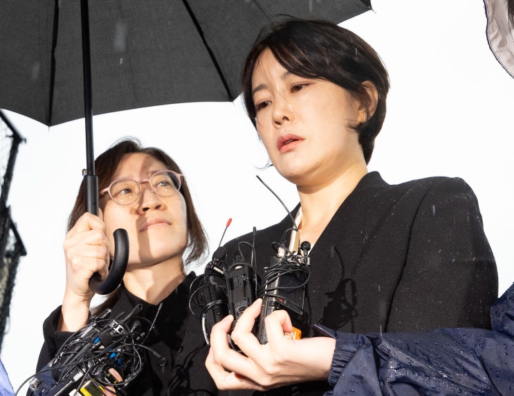 (뉴스인)<b>경찰</b> 출석 '<b>음주 운전</b>' <b>문다혜</b> "죄송합니다...깊이... 