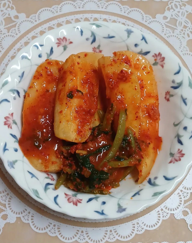 이마트 노브랜드 별미총각김치 1.5kg 후기  가성비 좋은 총각김치 알타리무김치 노브랜드 추....