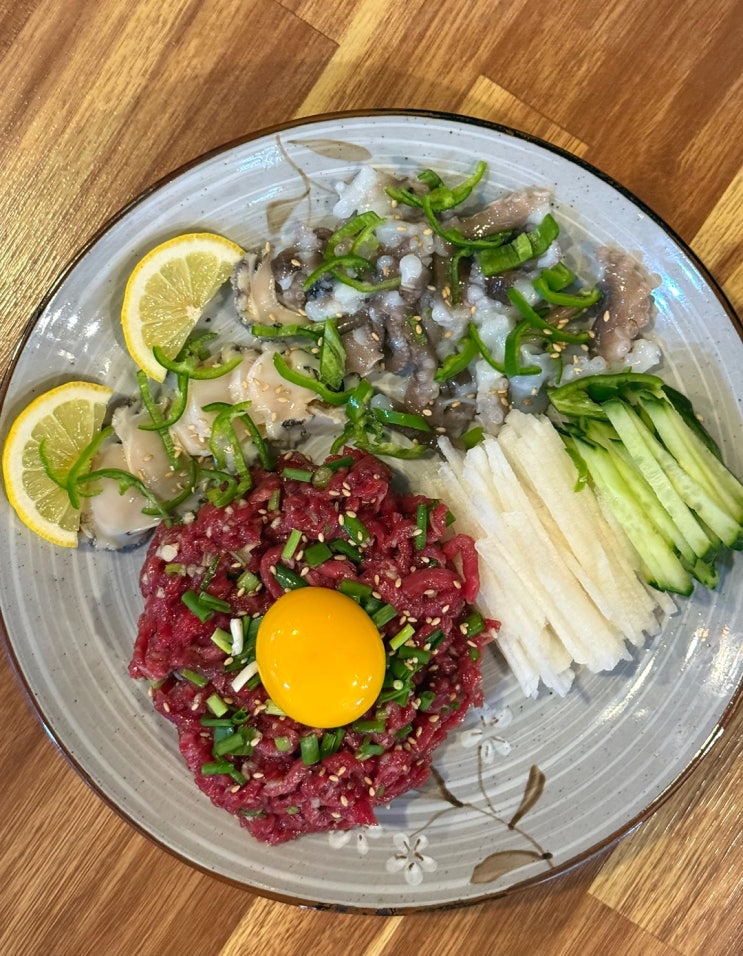 부산 연산동 대찬육회 육회탕탕이 맛집 술집