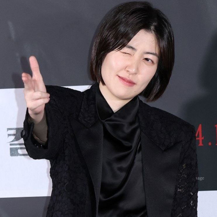 (더 <b>킬러스</b>) 러블리한 <b>심은경</b> 파격변신 블랙시크 생로랑패션