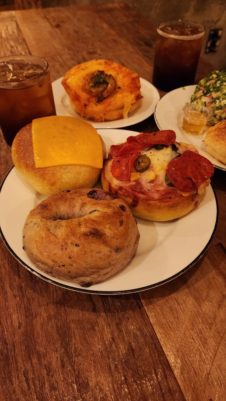  홍대카페-[수상한베이글_홍대] 홍대맛집/상수카페/분위기좋은카페