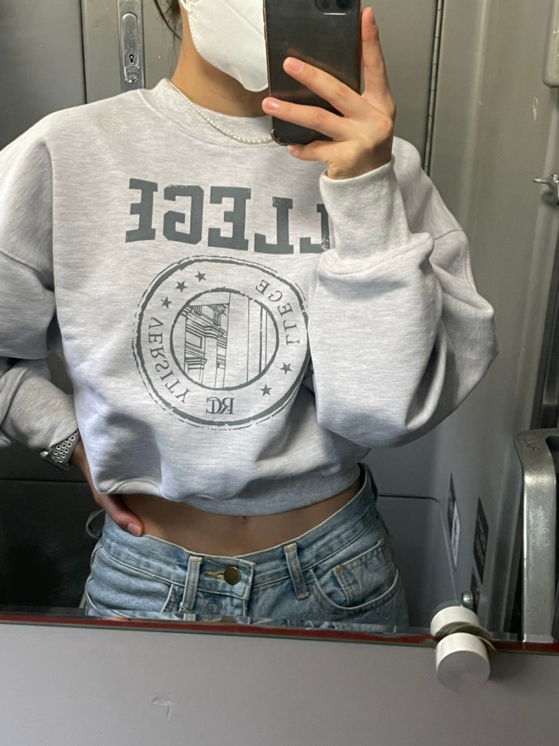 [RECTO] 렉토 로고 맨투맨 멜란지그레이 우먼 ( LLEGE LOGO SWEATSHIRT MELANGE GREY W) 리뷰 코디법