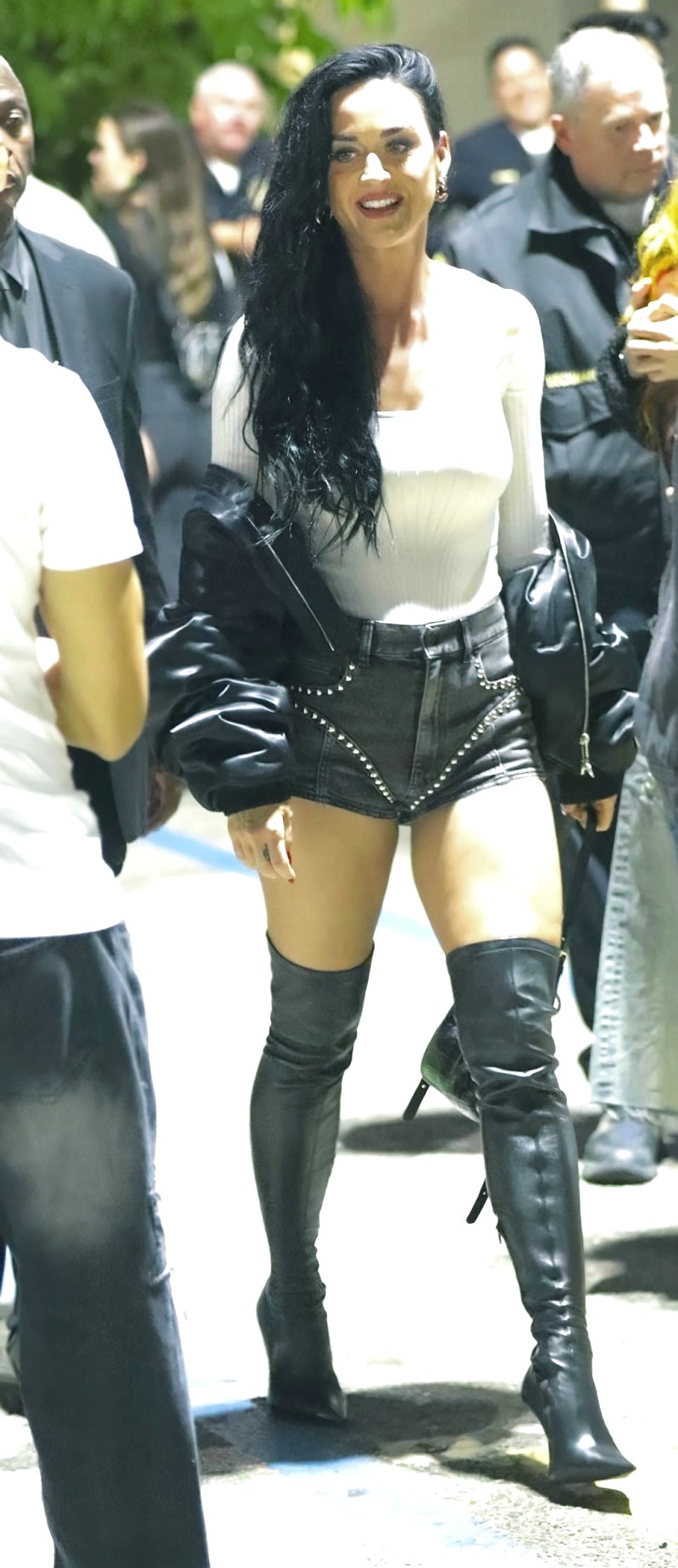 24년10월19일 빌보드차트잡담::Charli XCX vs 테일러 스위프트+케이티 페리, 그레이시 에이브럼스\u003d야망 : 네이버 블로그, image size:800x1850