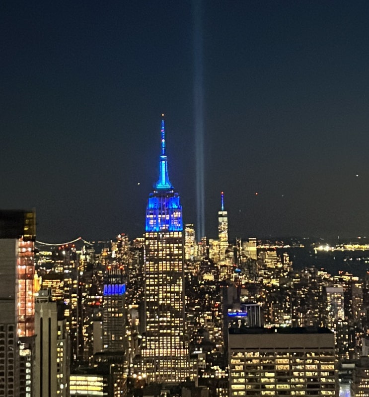  [뉴욕여행 9] 탑 오브 더 락 Top of The Rock 전망대 명당자리 / 9월 일몰시간 / 911 메모리얼 추모 불빛