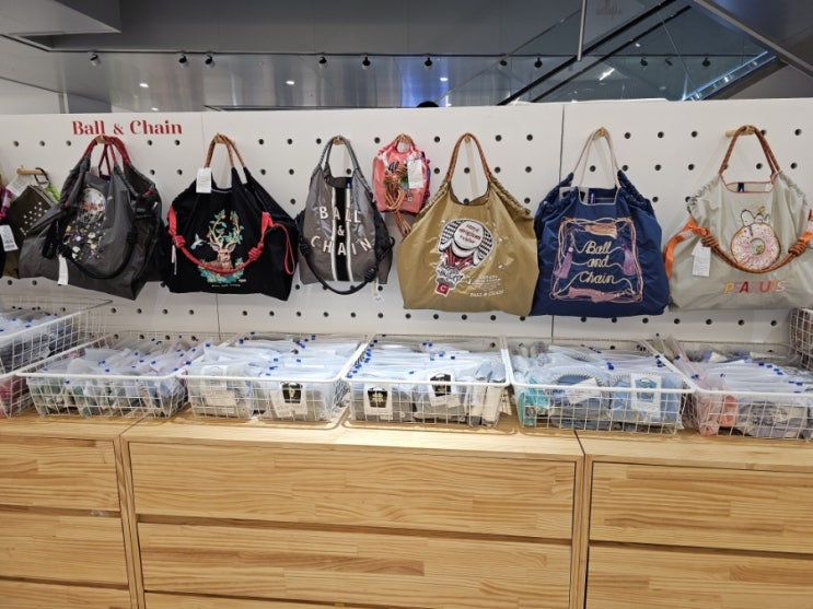 요즘 대세핑^^으로 가꾸 해봅니다(가방꾸미기) 요즘 대세핑^^으로 가꾸 해봅니다(가방꾸미기)