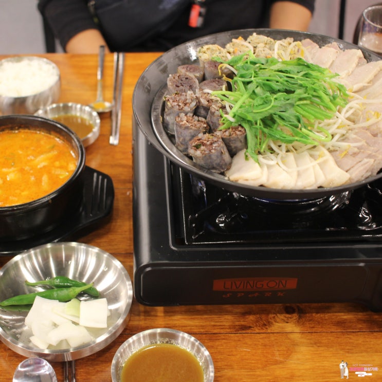  양재 맛집 새롭게 오픈한 '강창구찹쌀진순대 양재포이점'