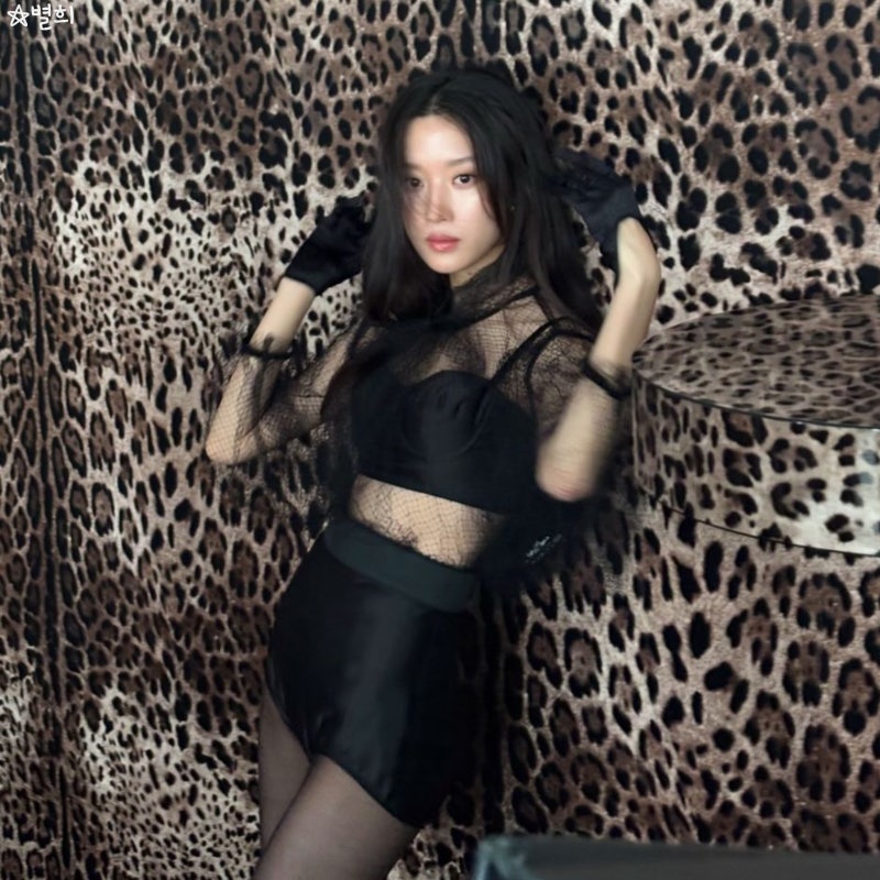 인간 돌체앤가바나 매혹적인 문가영 패션 모음