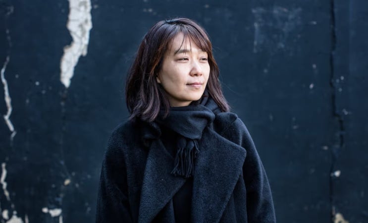  “왜 세상은 고통으로 가득하며, 왜 또 이렇게 아름다운가?” 한강의 질문에 대한 유시민의 답