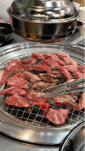  돈꼼 : 참나무 숯불로 굽는 인천 계양 돼지 특수부위 고기 맛집
