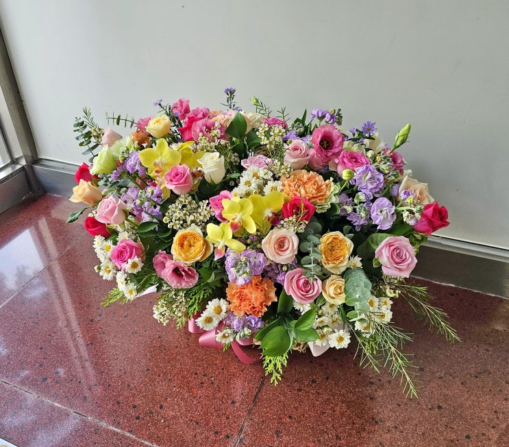  고양국제아트페어 사방화 느낌처럼 만들어 드린 전시 축하 꽃바구니[일산꽃집, 주엽꽃집, 킨텍스꽃집, 주엽 플라워]