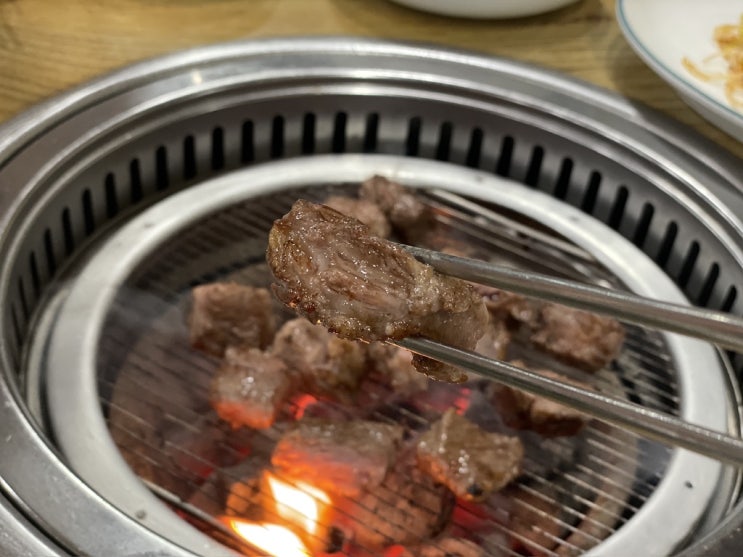  소갈빗살 1kg가 6만 원도 안 한다고? 운봉 소갈비살 전문점 가족 식사 회식 데이트 맛집