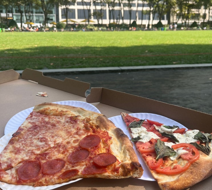  [미국 피자 맛집] 조스피자 joe's pizza에서 테이크아웃해서 브라이언트 파크