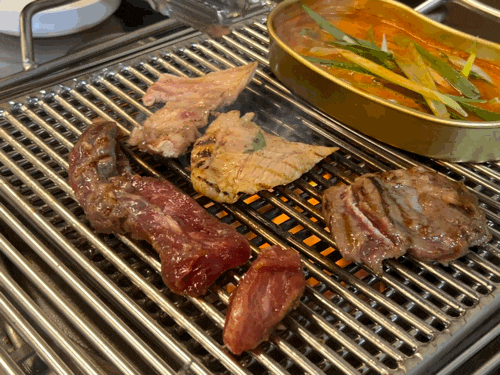  시흥사거리 고깃집 회식하기 좋은 연탄구이 특수부위 한대접
