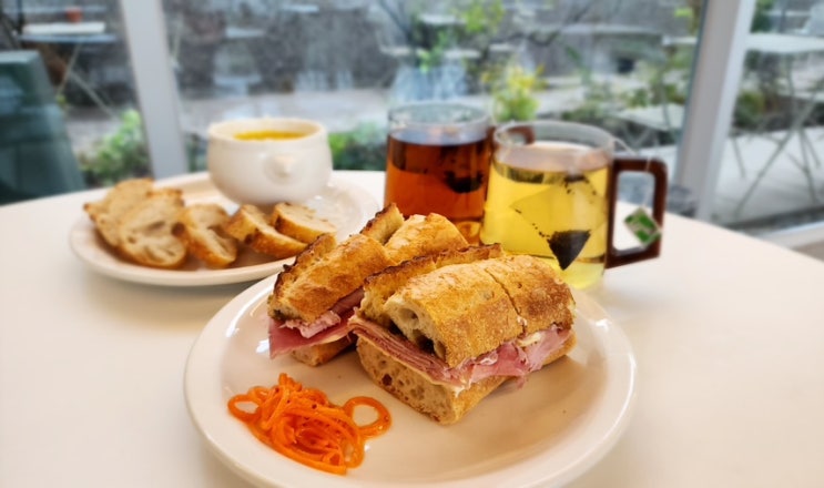  포항 브런치 맛집 특별한 잠봉뵈르가 있는 카페연일