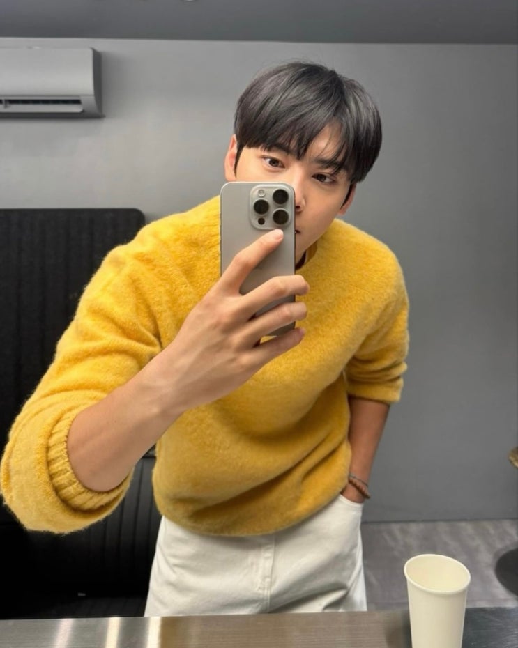  신사역 미용실에서 만나는 깔끔하면서도 세련된 남성 헤어스타일의 정, 댄디컷