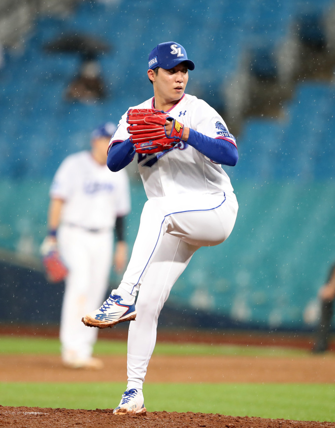 서스펜디드?? + 2024 한국시리즈 1차전 리뷰 (6회초까지) 서스펜디드?? + 2024 한국시리즈 1차전 리뷰 (6회초까지)