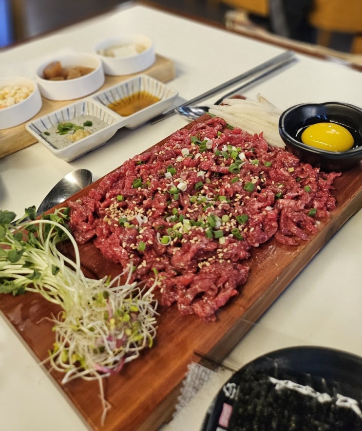  잠실맛집 육회어때 잠실새내직영점