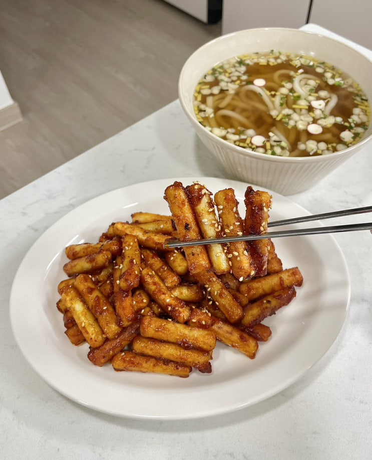  핫이슈샵 기름떡볶이, 우동 간단한 밀키트, 캠핑요리 추천 후기